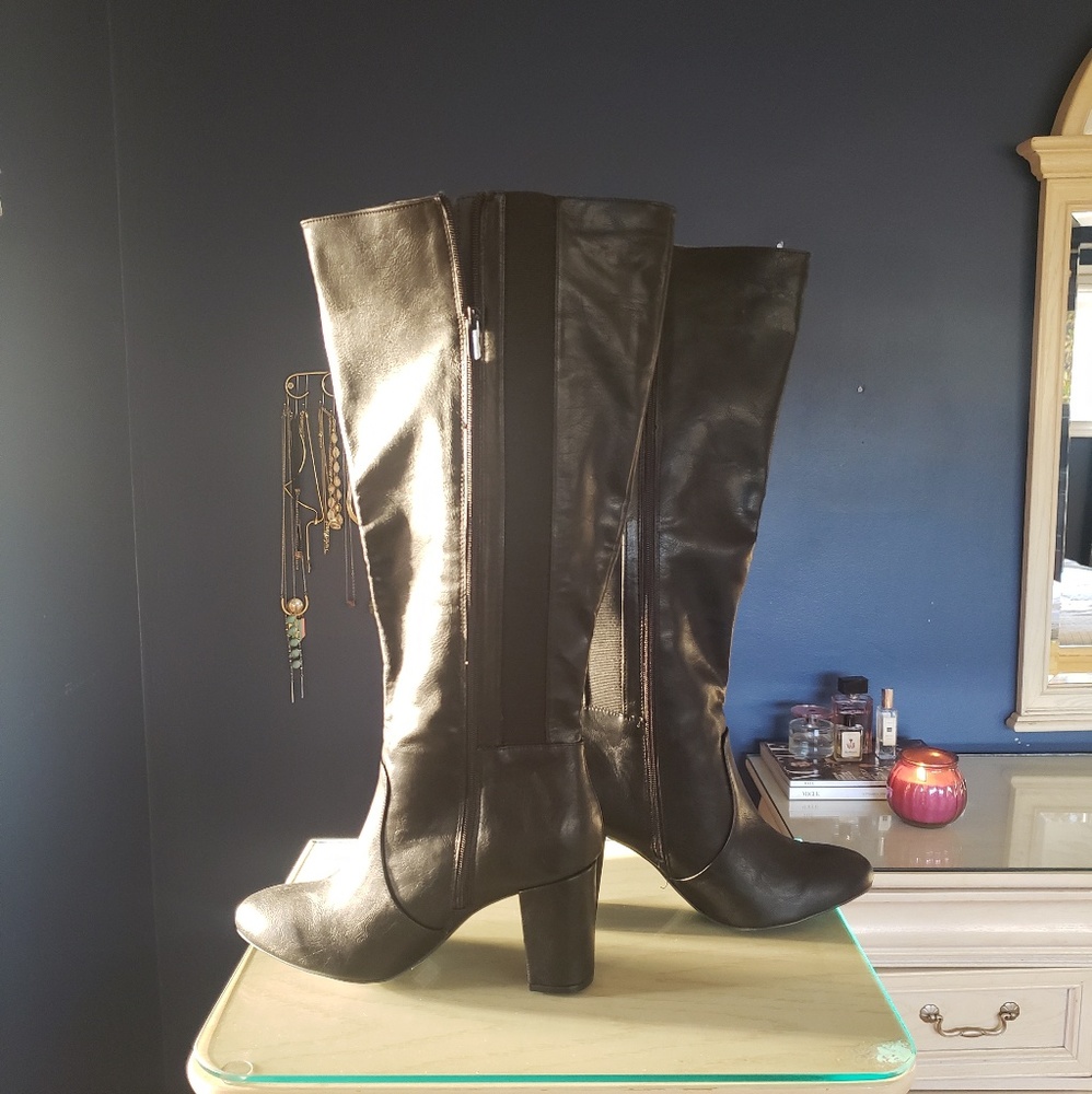 NWT Torrid Boots